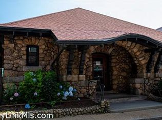 75 Main St #R4, Vineyard Haven, MA 02568