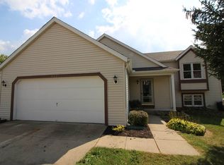 4327 Hunter Run Cir, South Bend, IN 46628