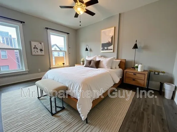 57 Barton St E Unit 1, Hamilton, ON L8L 2V7