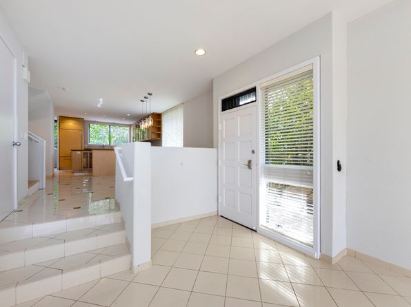 125A Maunalua Ave #9