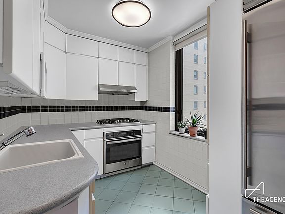 4th image of 115 E 87th St APT 6F