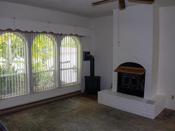 4th image of 326 Poplar Way