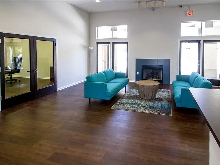 Parkside Residences — Photo 9