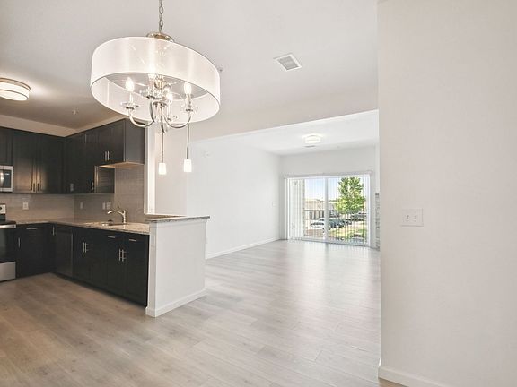 3rd image of 15700 E Jamison Dr #5-208