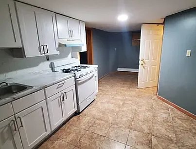 153 Roseville Ave #B2 — Photo 2