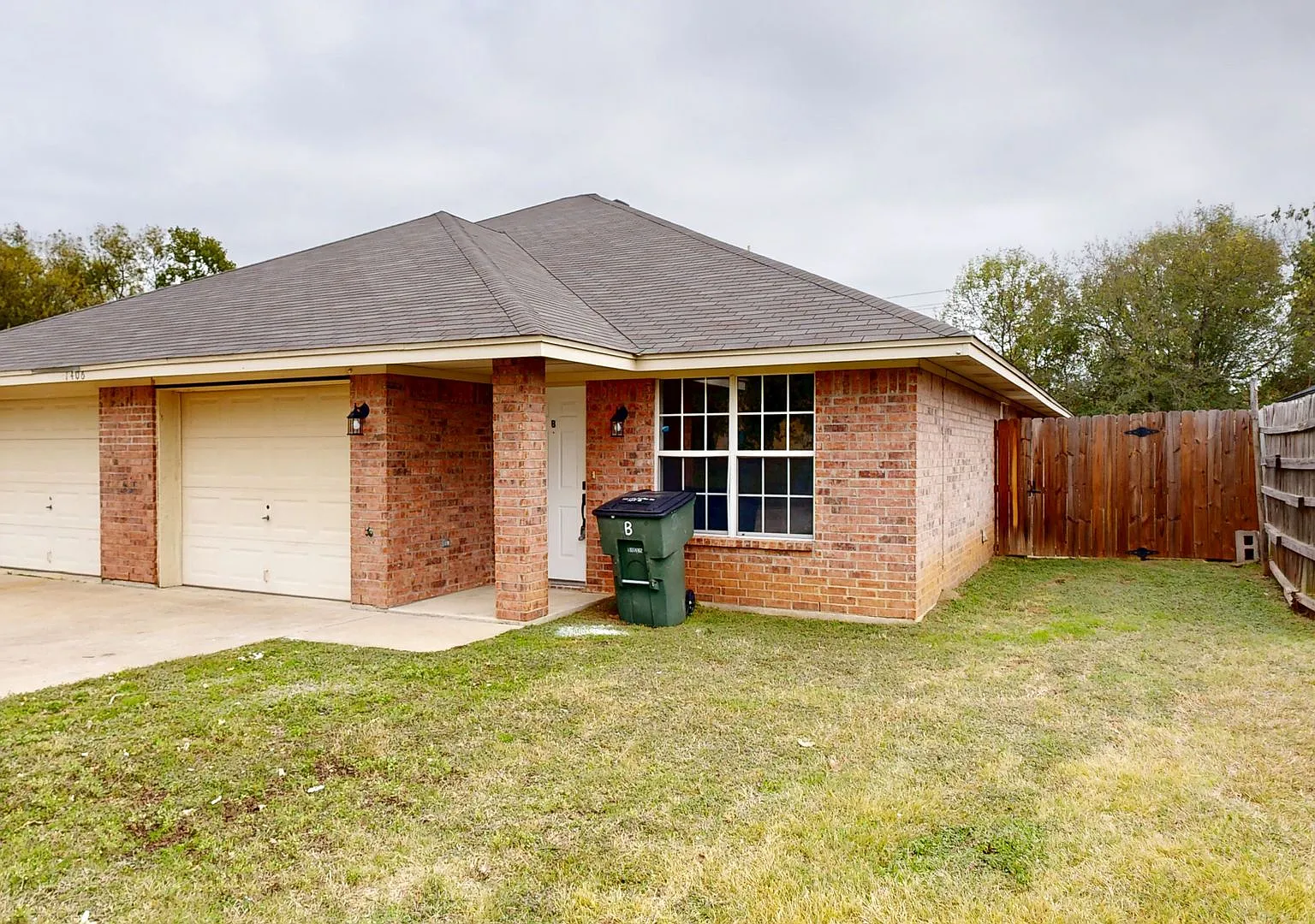 2 Weeks Free + $1,295 Price Improvement — Photo 1