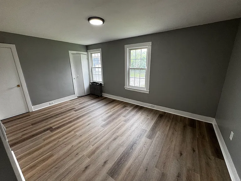 24 Dresser St #1 — Photo 6