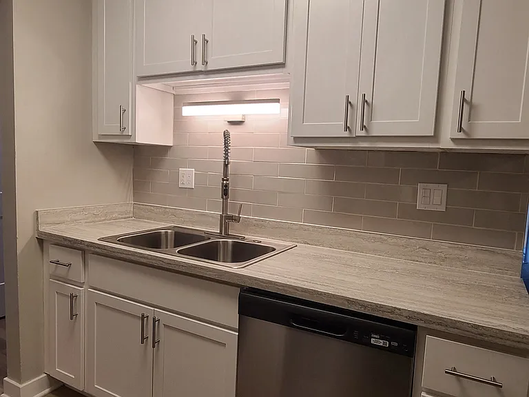 Willowbrook Apartment Homes — Photo 18