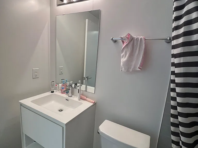 159 Wellesley St E #1602 — Photo 37