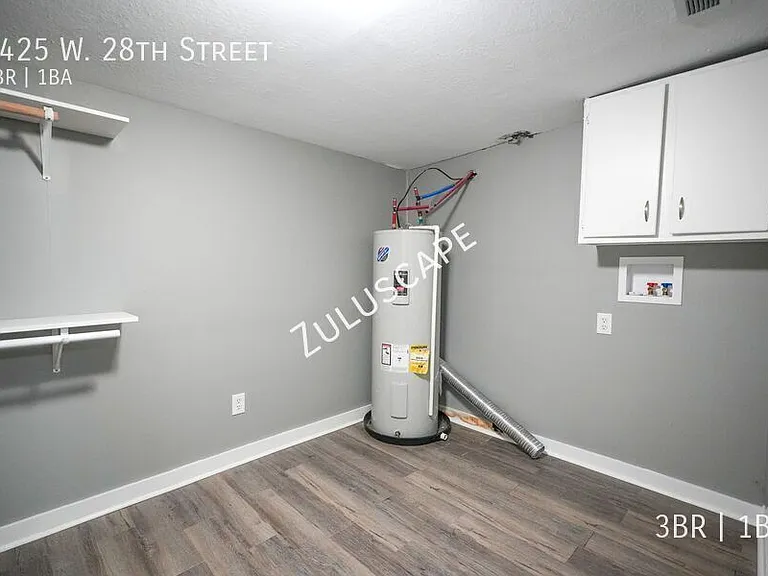 3425 W 28th St — Photo 15