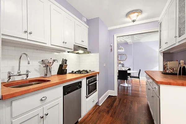 Sold by Corcoran | media 22