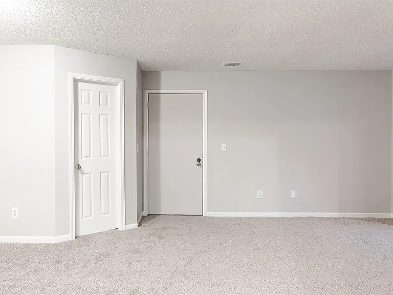 8385 Pontiac Lake Rd #14 — Photo 4