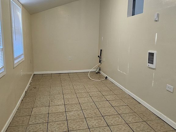 3rd image of 44 Rest Way