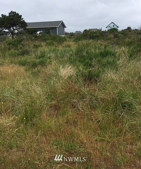 2nd image of 1443 E Ocean Shores Boulevard