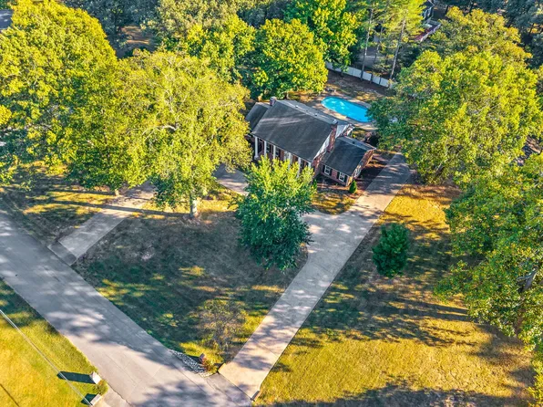 2904 Winn Mor Dr, Clarksville, TN 37043