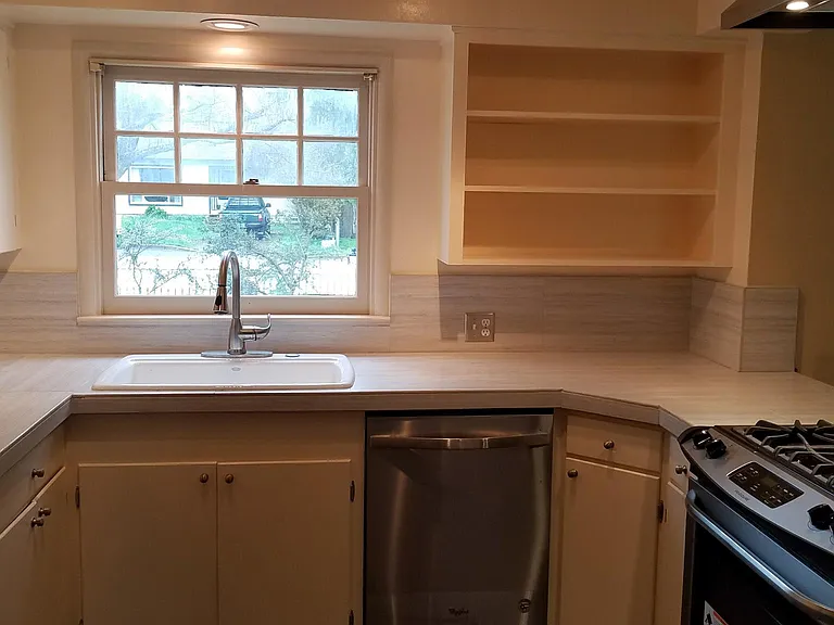 678 Normal Ave — Photo 32