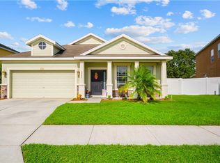 3202 Magnolia Meadows Dr, Plant City, FL 33567
