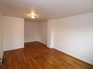 60-51 54th St #2F, Maspeth, NY 11378