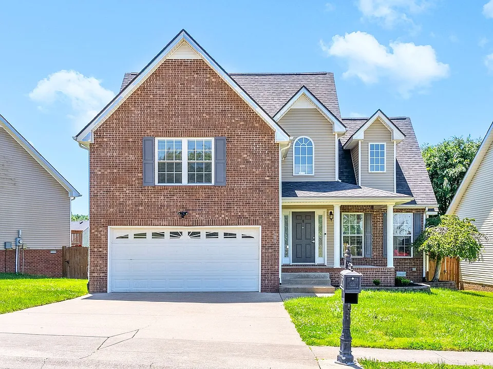 680 Foxfield Dr
