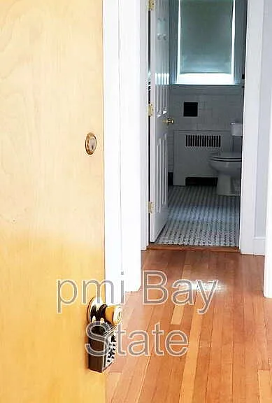 192 Holbrook Rd #4 — Photo 2