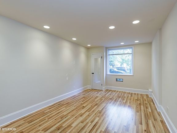 4th image of 1504 N Dearborn Pkwy #1504111