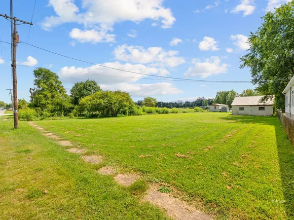 141 Hubbard Ave, Gallipolis, OH 45631