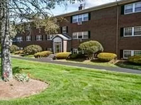 151 Milk St APT 7, Westborough, MA 01581