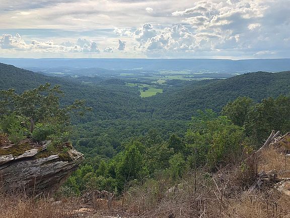 5th image of 184 Overlook Ln
