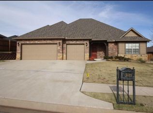 3001 Wind Call Ln, Edmond, OK 73034