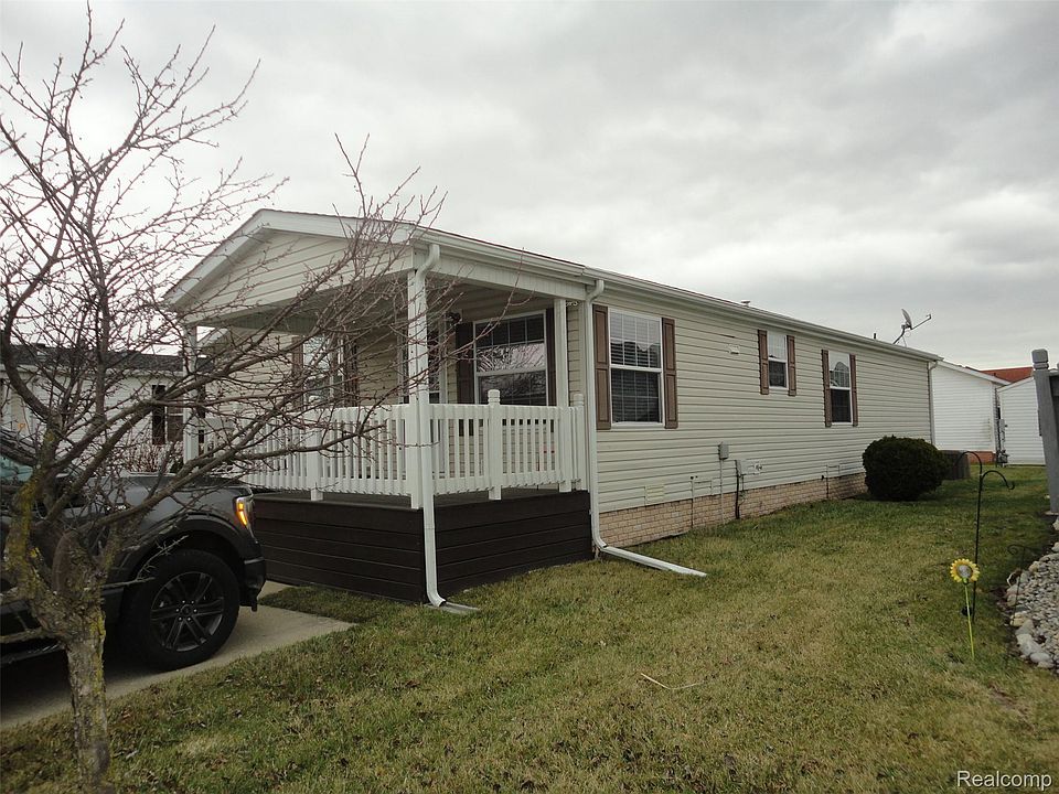 1st image of 923 Stevens Trl