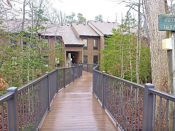 2nd image of 23239 Rosewood Ct Unit 1046