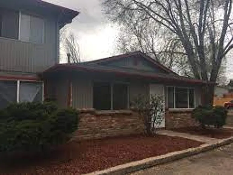 311 University Dr. — Photo 16