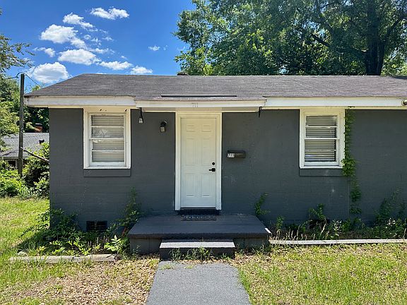2nd image of 711 Bullock St