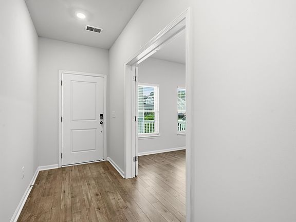 4th image of 5681 Lacebark Trail