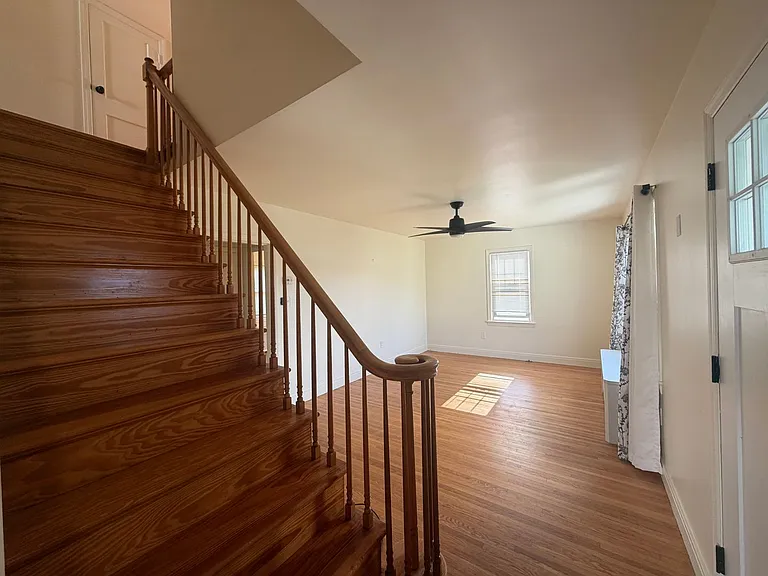 5 E Walnut St — Photo 13
