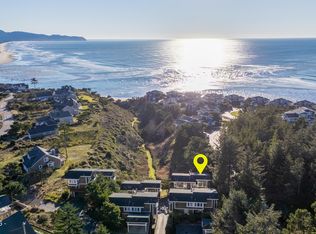 505 Capes Dr #3, Tillamook, OR 97141