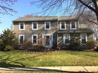 4867 Waterfall Dr, Macungie, PA