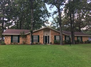 221 Chimney Ln, Haughton, LA 71037