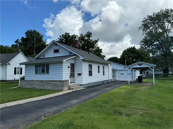 425 Avenue F, Danville, IL 61832