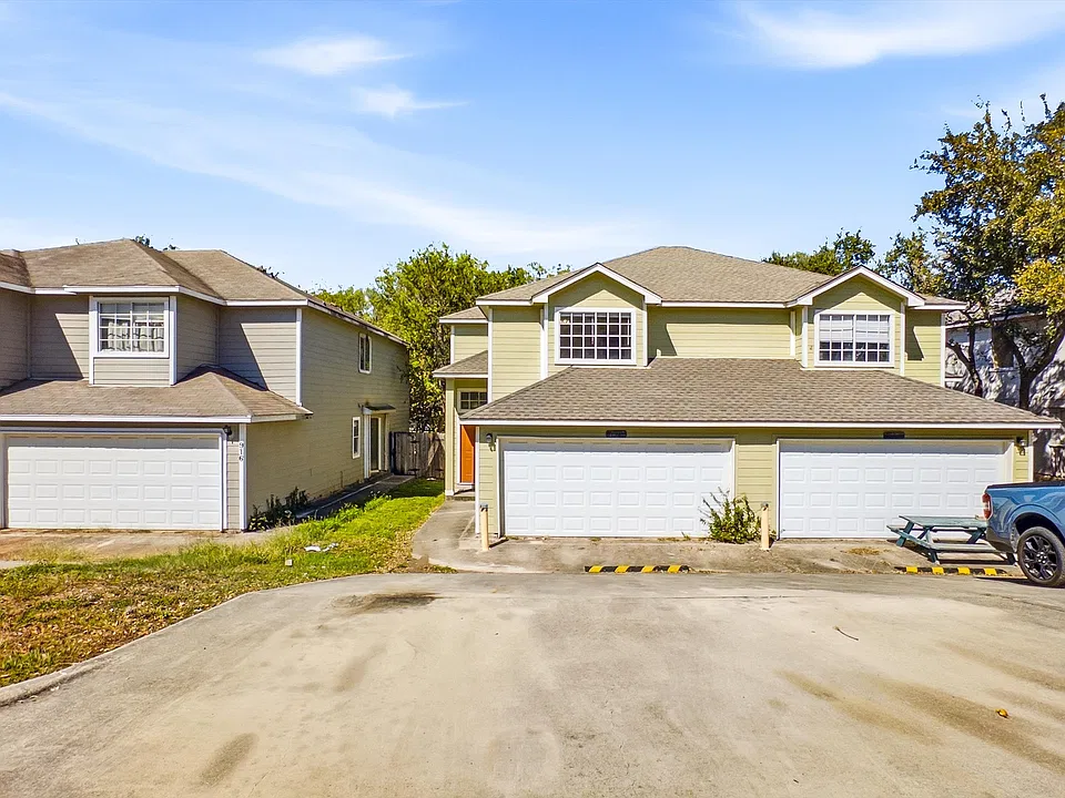 912 Sagewood Trl