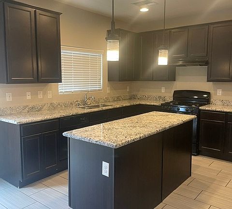 4th image of 8031 Passion Ct
