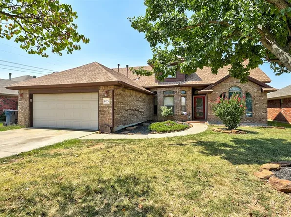 8425 Barkwood Ln, Oklahoma City, OK 73135