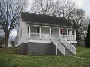 9 Fuller St, Pelzer, SC 29669