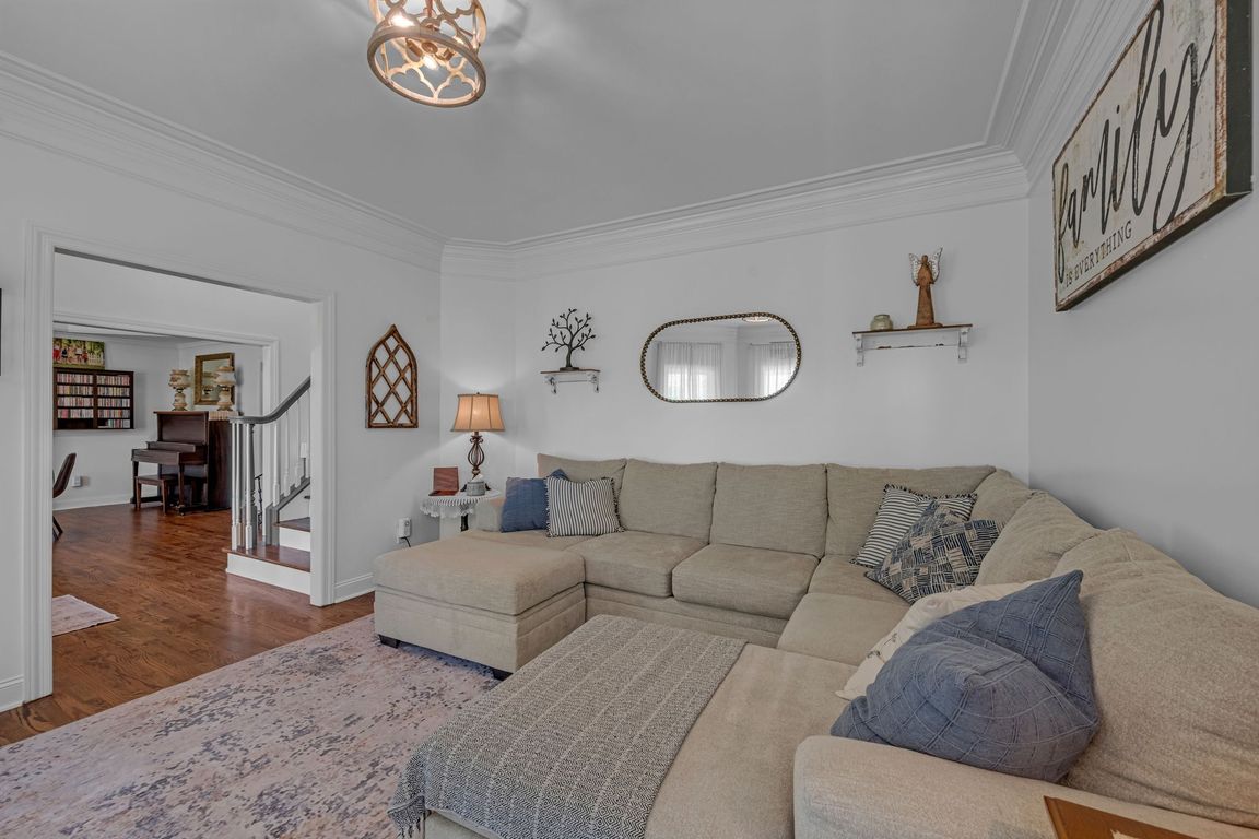 next background image