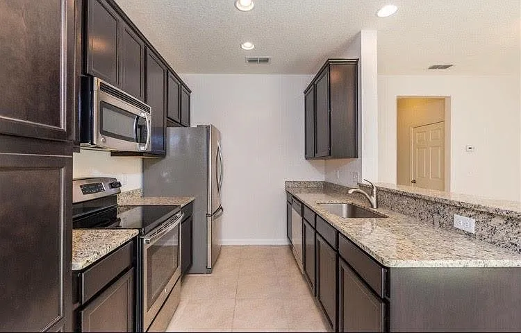 126 Moultrie Village Ln — Photo 8