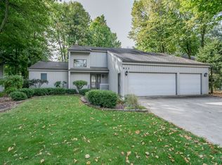923 E Woodcrest Dr, Appleton, WI 54915