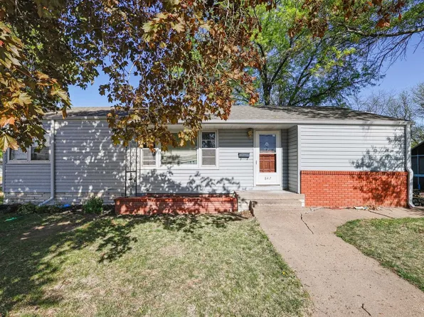842 Washington Ave, Hastings, NE 68901