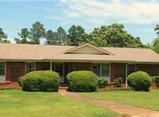 412 Oak Hill Ave, Sheffield, AL 35660