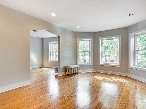 3rd image of 5324 N Kimball Ave APT 2e
