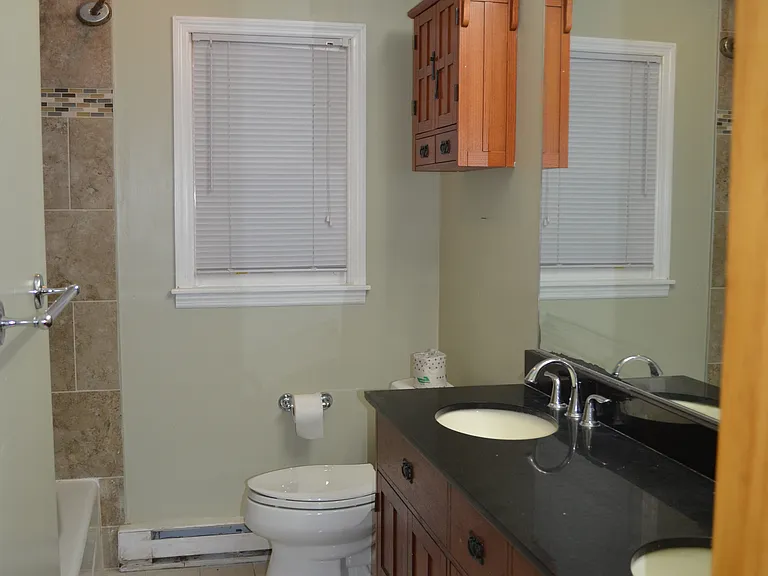 599 Clifton Park Center Rd — Photo 8
